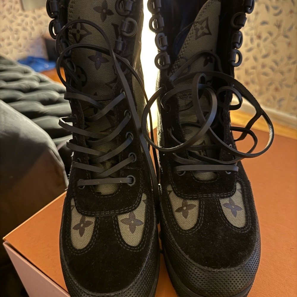 Louis Vuitton Designer Women's Boots